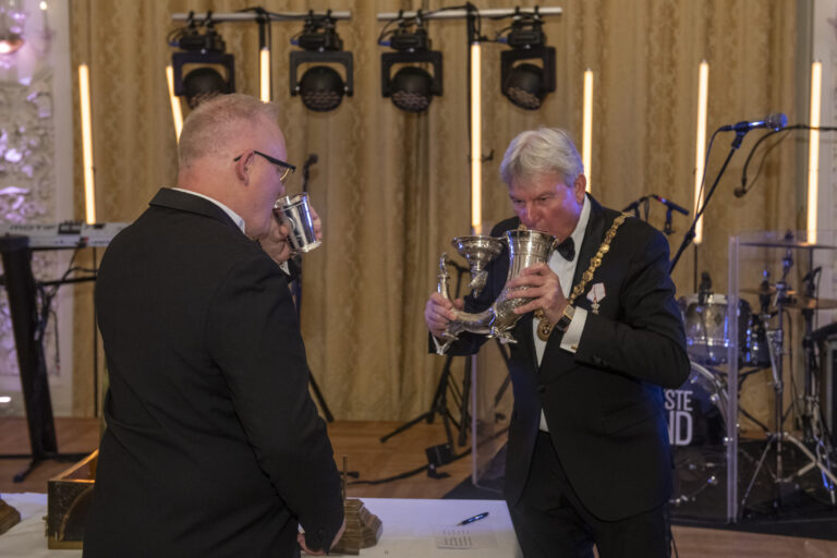  hyt8103
